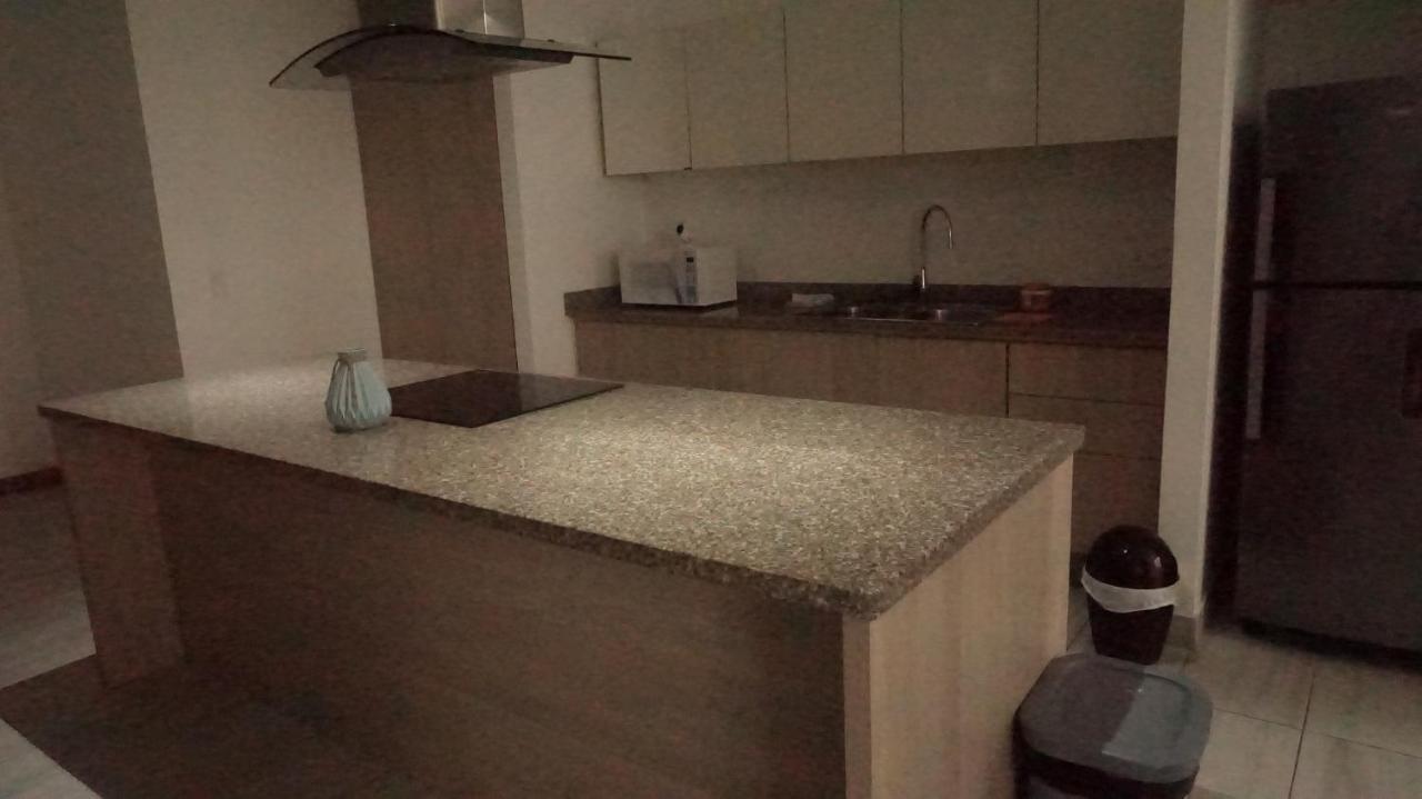 1410 Habitacion En Lujoso Departamento - Atelier Quito Luaran gambar