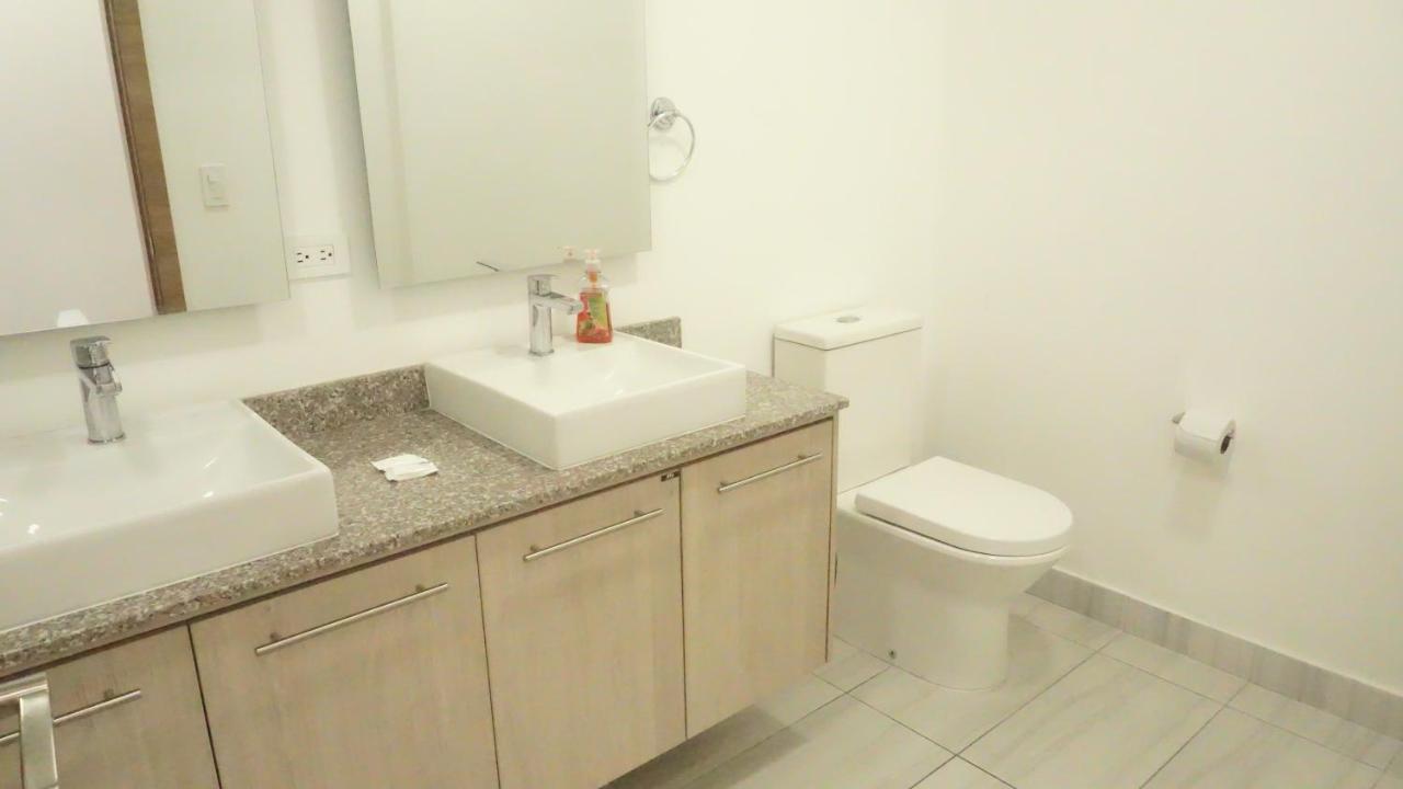 1410 Habitacion En Lujoso Departamento - Atelier Quito Luaran gambar