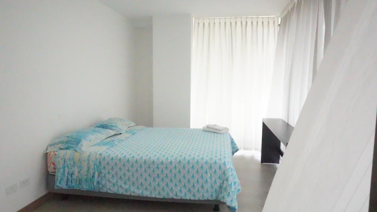1410 Habitacion En Lujoso Departamento - Atelier Quito Luaran gambar